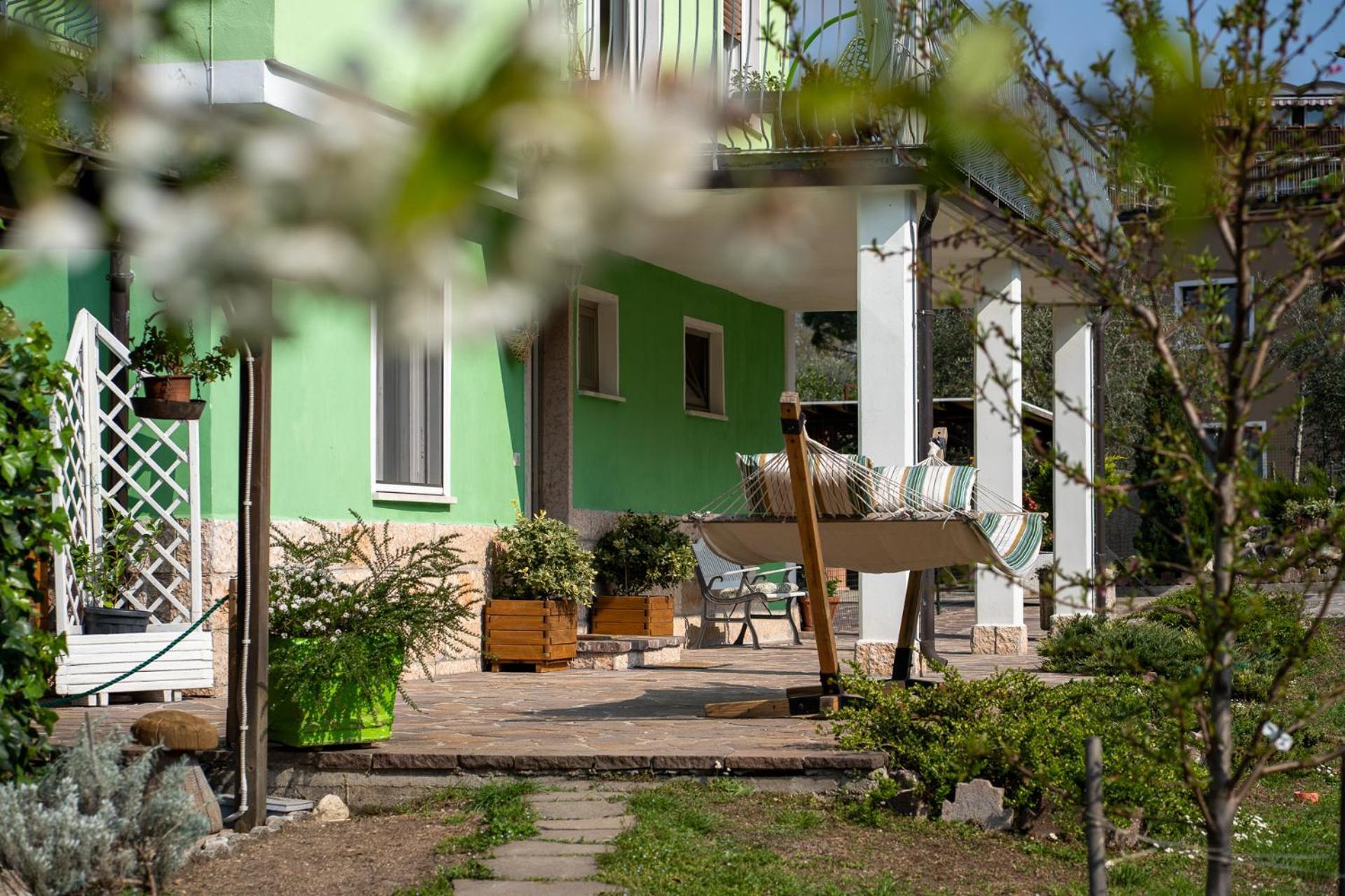 La Casa Nel Verde Арко Экстерьер фото